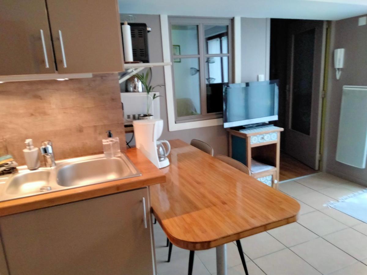 Appartement T2 Sur Cour Nantaise Reze Exterior photo
