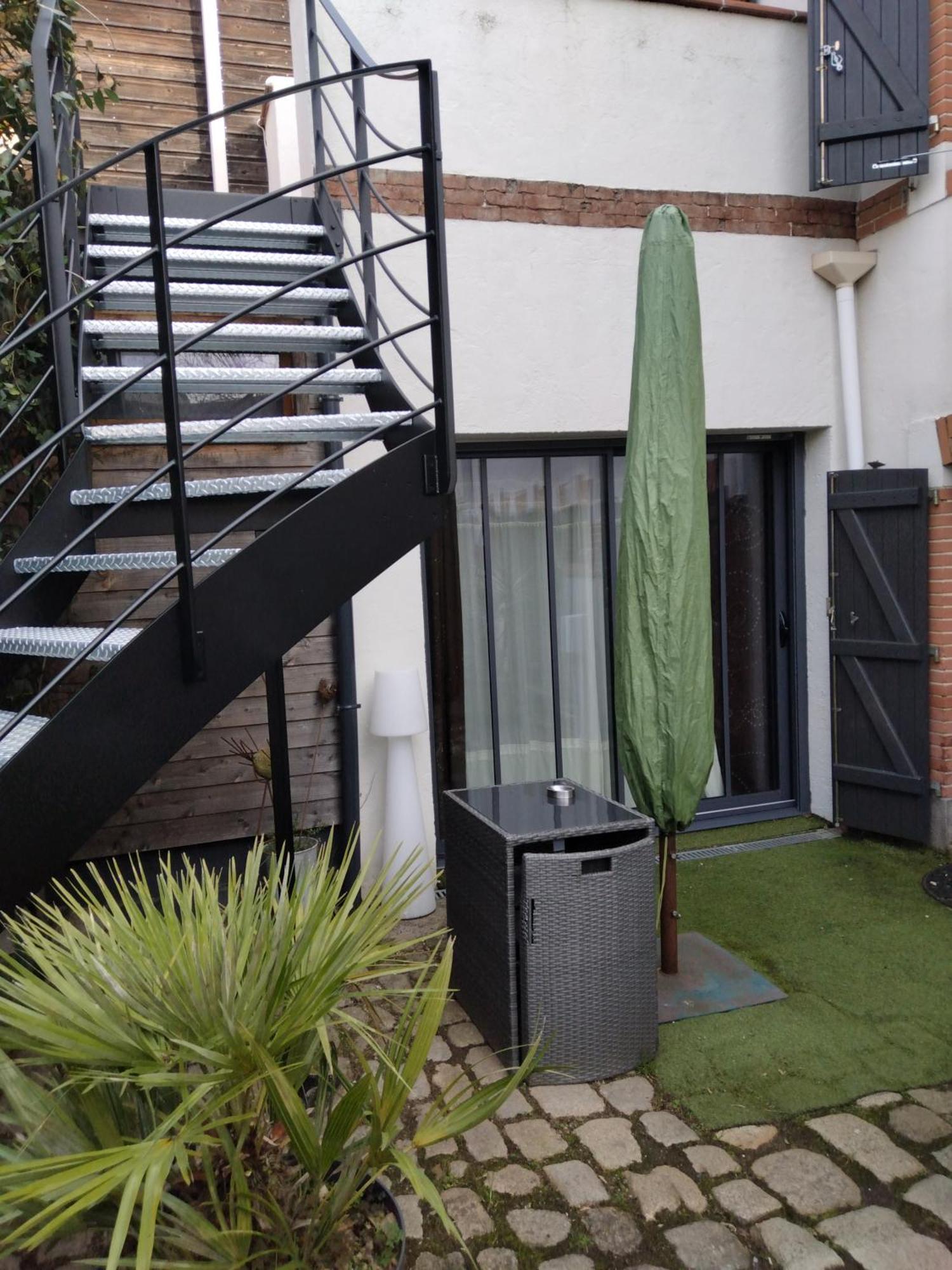 Appartement T2 Sur Cour Nantaise Reze Exterior photo